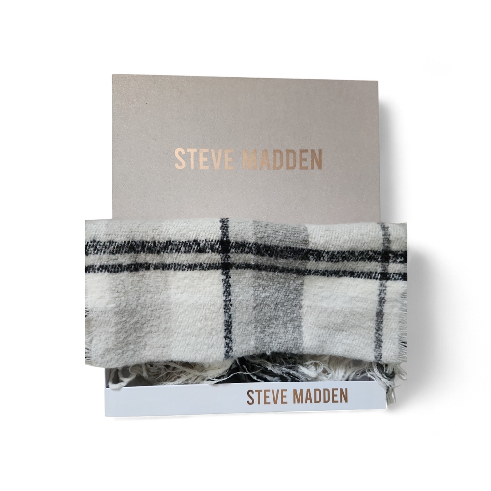 Steve Madden Black and White Plaid Scarf Width 21 inches, length 80 inches